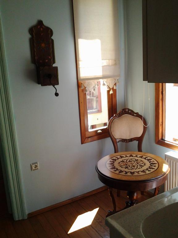 Aretias Antique House Aparthotel Istanbul Room photo